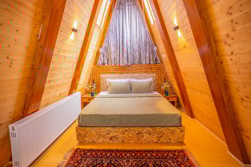 Frozen Fall @ Frostflare Cottages