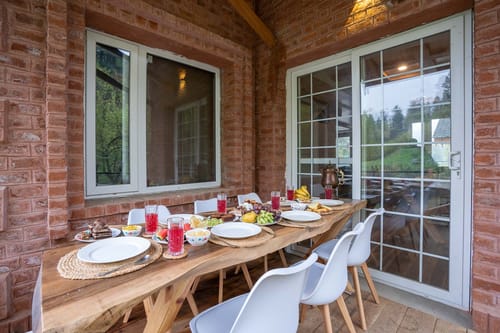 Suroor w/ Central Heating - Tangmarg