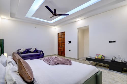 Amaltas | 4 BHK Countryside Hideaway With Pvt Pool, Lush Garden & 360 Aravalli Views