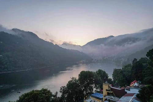 Headingly Suites | Lake-Facing 2-Room Retreat Just Above Mall Road