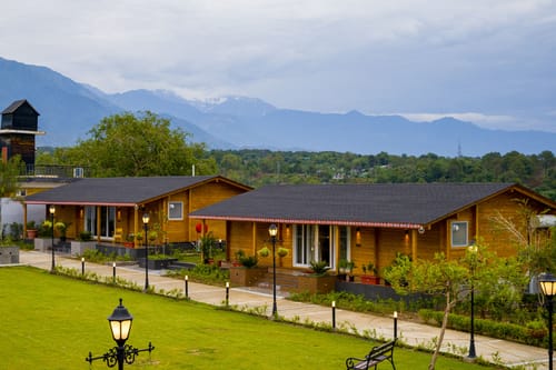 Esh Cottages Moss | Hilltop 2-BHK Retreat with Open-air Jacuzzi, Shared Garden, Pool & Cosy Lounge