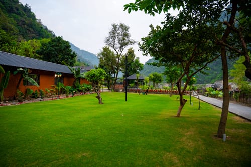 Granny’s Den | 3-BHK Pet-friendly With Living Room, Shared Pool, Restaurant & Gazebo by the River