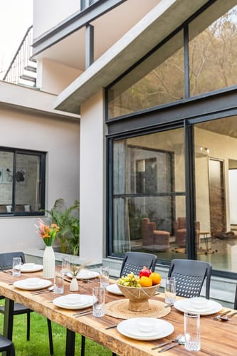 Ikebana - Living by the Forest Edge