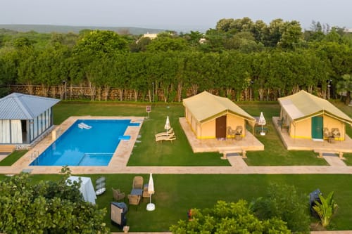 Kaimalgarh Farmstay | Pet–friendly 5-BHK Retreat With Pond, Private Pool, Gazebo & Garden