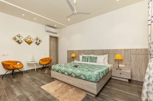 Oak @ Corbett Calling