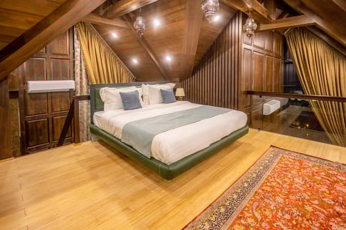 Suite Room @ Frozen Fall - Tangmarg w/ Breakfast Included