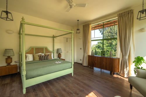 Moonstone Villa w/ Pool & Rooftop Jacuzzi