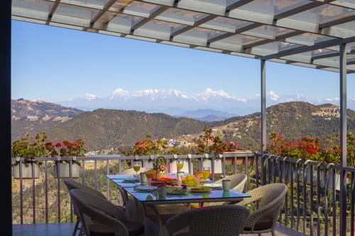 Silverstone | Hillside 6-BHK Getaway With Garden, Gaming Zone & Lounge Area