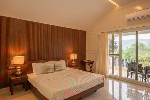 Silver Slopes w/outdoor pool