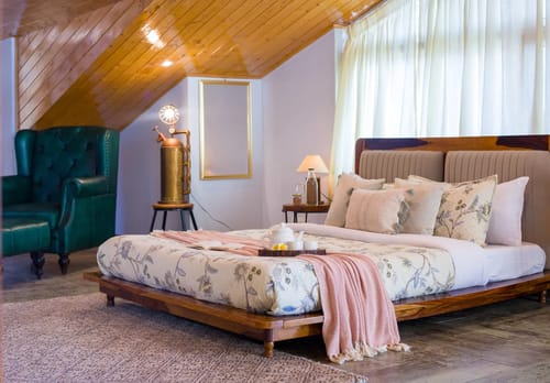 Alpenglow | Pet-friendly 3-BHK Hillside Villa With Garden & Scenic views