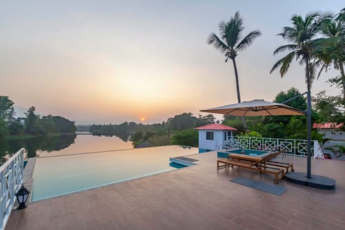 Waterway Retreat - Wada