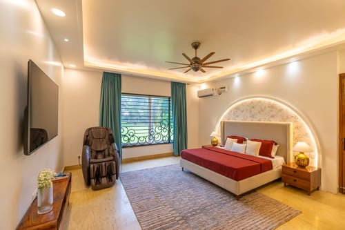 Imperial Isle - Sohna w/ Pool