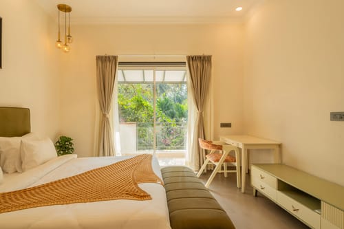 Laguna Camellia | Opulent 4-BHK Getaway Near Popular Beaches With Private Pool, Balcony & Indoor Bar