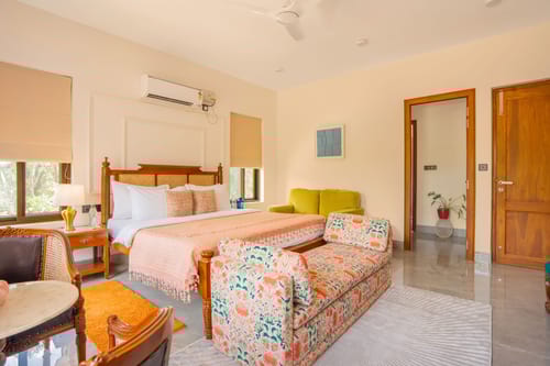 Casa Verdea | 4-BHK Villa With Private Pool & Lift; Near Popular Restaurants