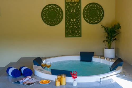 Sirmour Baag Merlot | Hillside Pet-friendly Cottage With Jacuzzi, Balcony & Restaurant