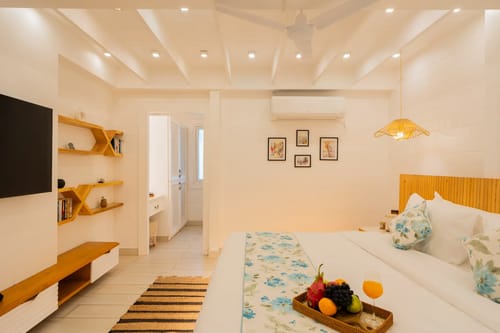 House of Neptune | 3-BHK Retreat with Gazebo & Bar | 10 mtrs from Ashwem Beach