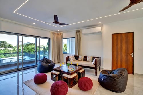 Horizon | 5-BHK Pet-friendly Retreat With Private Pool, Bar & Garden