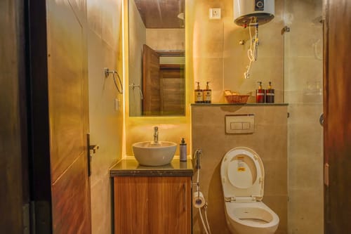 Veera Marina | Charming 3-BHK Apt Near Candolim Beach With Common Pools & Lift