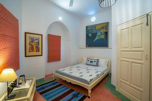 Khohar Haveli - Gurgaon W/ Breakfast Included