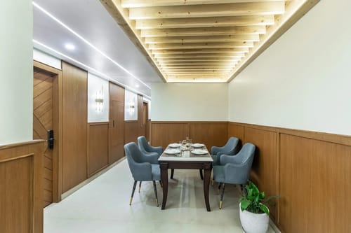 Evaara Woods Hilltop | 6-BHK Getaway With Common Garden & Sitting Area