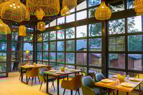 Sirmour Baag Merlot | Hillside Pet-friendly Cottage With Jacuzzi, Balcony & Restaurant