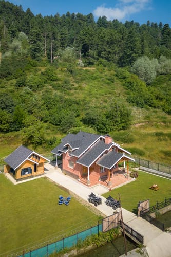 Suroor w/ Central Heating - Tangmarg