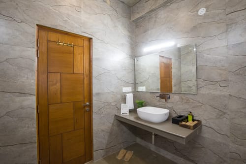 Fleur De Lis | 3-BHK + Attic | Garden | Scenic views