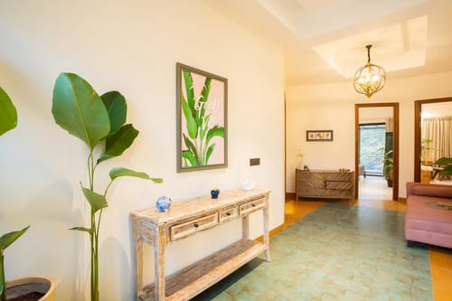 Laguna Quest | 4-BHK | Pvt Pool & Garden | Bar