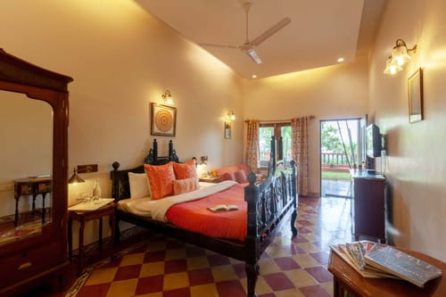 Mountain's Edge w/ Valley Views