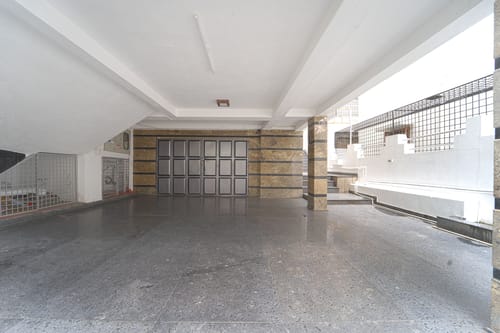 Royal Valora | Charming 5-BHK Villa With Garden, Lounge Area & Modern Comforts |  near Gundamagere Lake