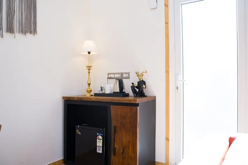 Sirmour Baag Merlot | Hillside Pet-friendly Cottage With Jacuzzi, Balcony & Restaurant