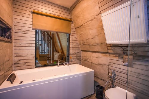 Frozen Fall @ Frostflare Cottages