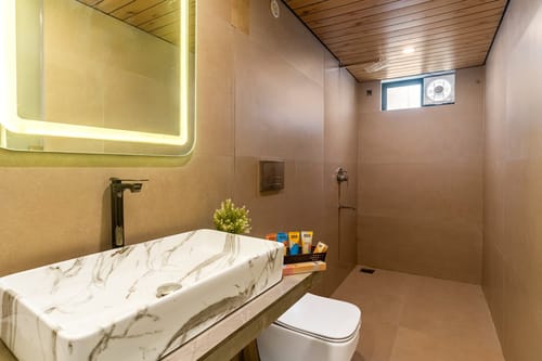 Edena @ Rissaca Crown