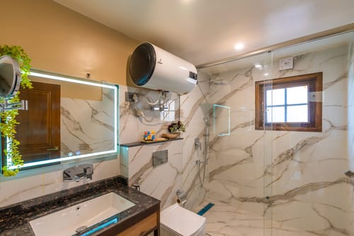 Timber @ Swiss Chalet - Tangmarg