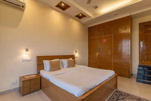 PleasantVille - Nahan