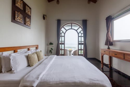 Lake Arches - Igatpuri