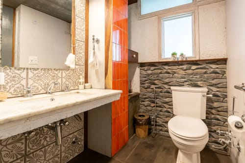 Hydrangea Hill (Entire Estate)