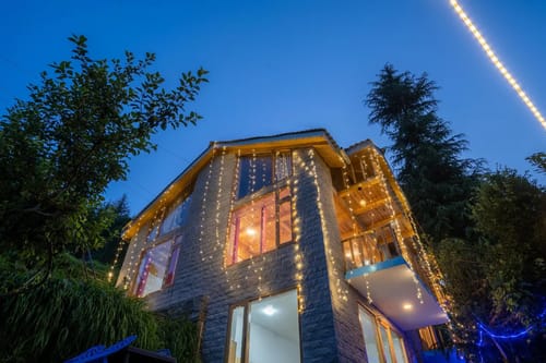 Jibhi Peaks Duplex Cottage With A Hot Tub