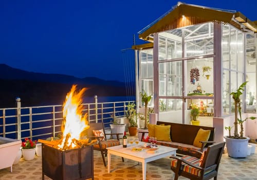 Tranquil 2-BHK Villa by Ganges, 5 Mins from Triveni Ghat