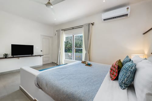 Apple @ Wellnest Natural Farms