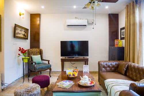 Kasauli Woods Cottage | Hillside 3-BHK Retreat With Outdoor Lounge, Balcony & Scenic Views