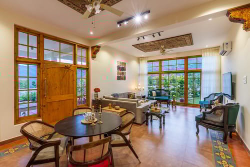 The Oakridge W/ Jacuzzi