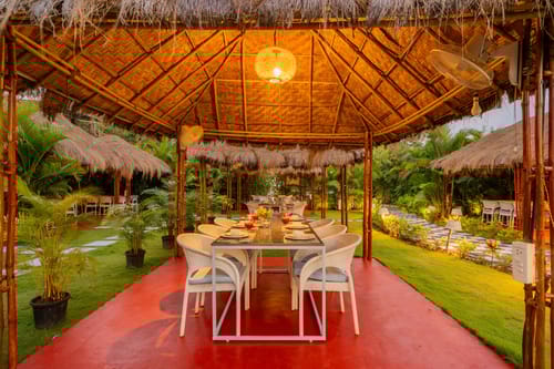 Gracias Seaora | Pet-friendly Retreat With Bathtub, Common Pool, & Restro, Close to Ashwem Beach