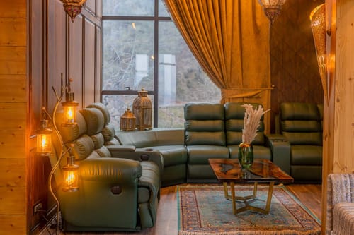 Suite Room @ Frozen Fall - Tangmarg w/ Breakfast Included