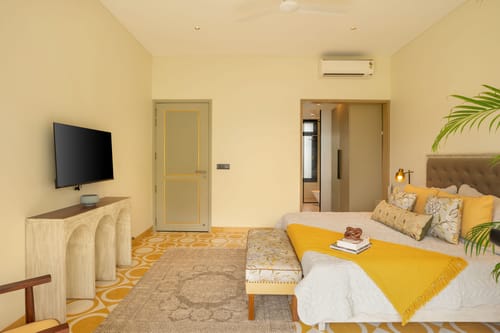 PUro Sol | 3-BHK Villa In a Gated Complex With Private Pool & Bathtub | Near Popular Beaches