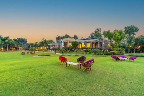 Saturn @ Wandering Vines W/ Indoor Pool - Sohna