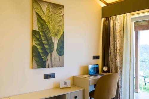 Esh Cottage Moss | Hilltop 2-BHK Retreat with Open-air Jacuzzi, Shared Garden, Pool & Cosy Lounge