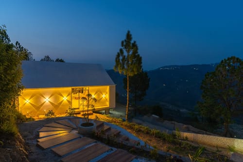 Europa @ Luna Nova - Ranikhet