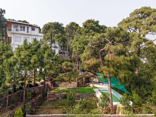 Stars and WindSongs | 1 Hilltop Suite with Shared Pool, Bonfire, Game Zone, Alfresco Dining & Relaxing Garden Spaces