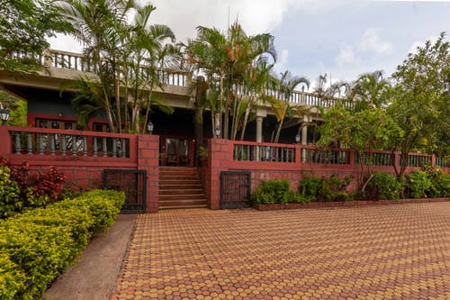 Mountain's Edge w/ Valley Views